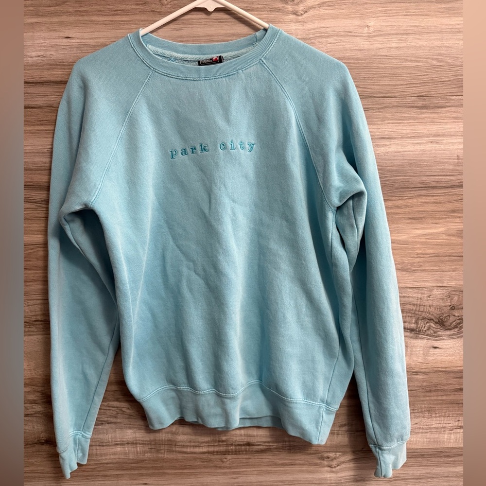 Park City Utah Light Blue Long Sleeve Crew Neck Pullover